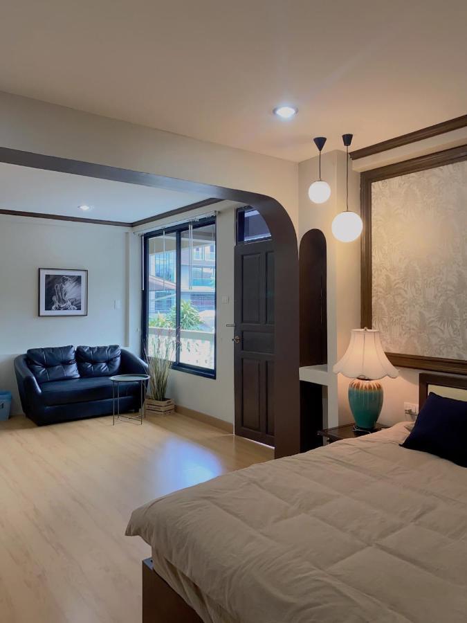 October Hostel Chiangmai Chiang Mai Dış mekan fotoğraf