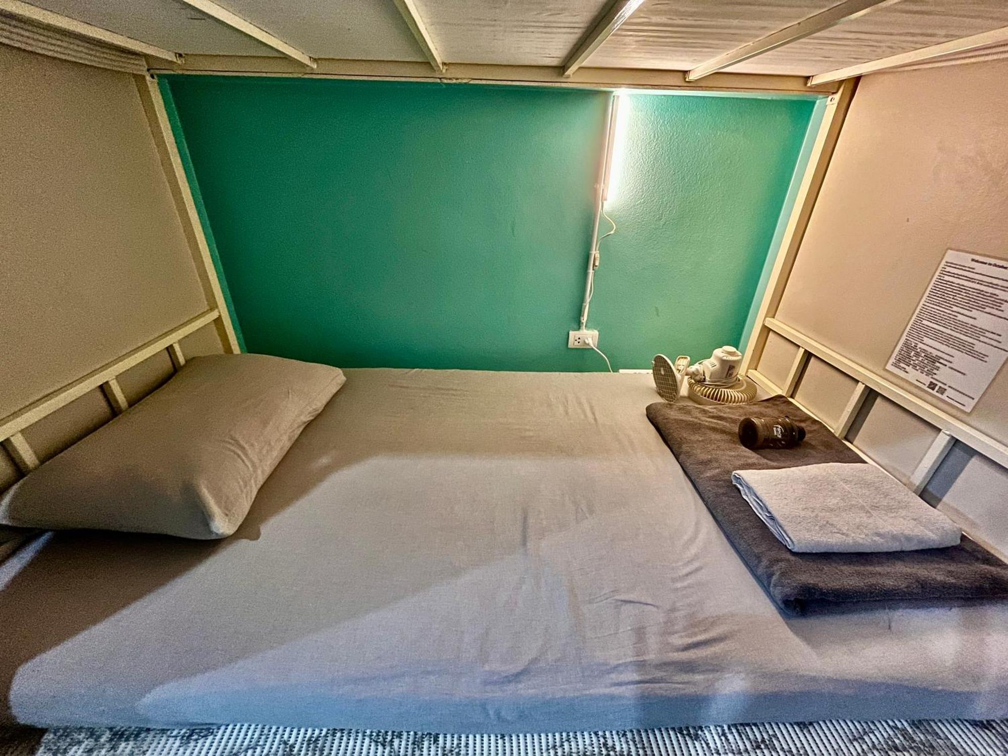 October Hostel Chiangmai Chiang Mai Dış mekan fotoğraf
